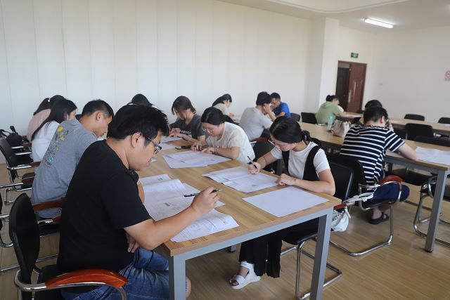 九江金安高级中学举办高中青年教师高考真题答题活动