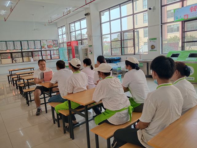 九江金安高级中学召开食堂餐饮服务食品安全操作规范培训会